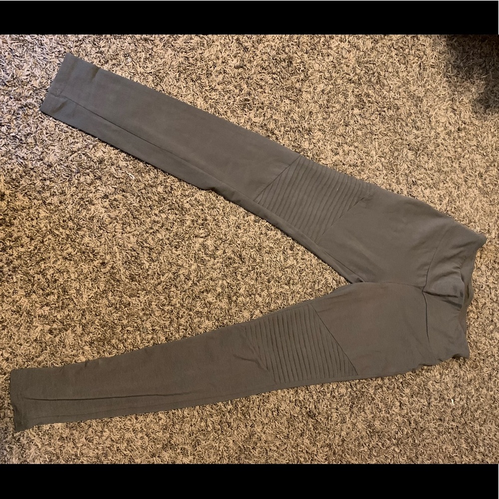 Cotton:on leggings